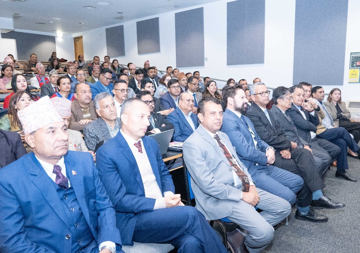 कलेज रिडर्सले   गर्यो   बेलायतमा नेपाल एजुकेसन अवार्ड्स   कार्यक्रम सम्पन्न